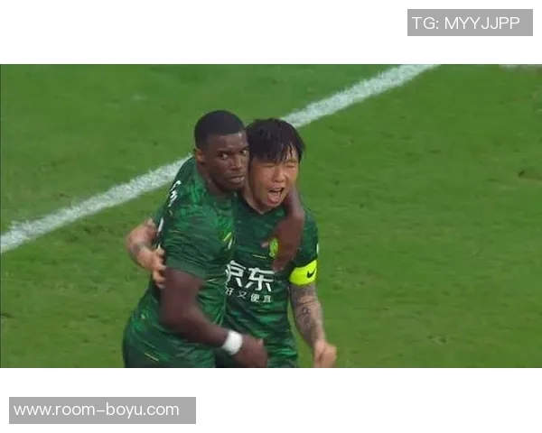 蒙哥马利于10日下午三点半抵达北京张稀哲亲自前往接机迎接新队友